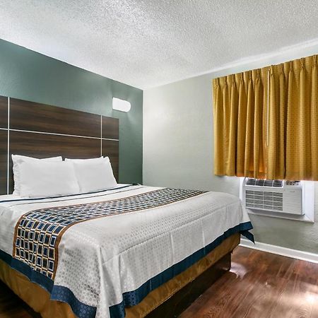 Knights Inn Bristol Левиттаун Экстерьер фото