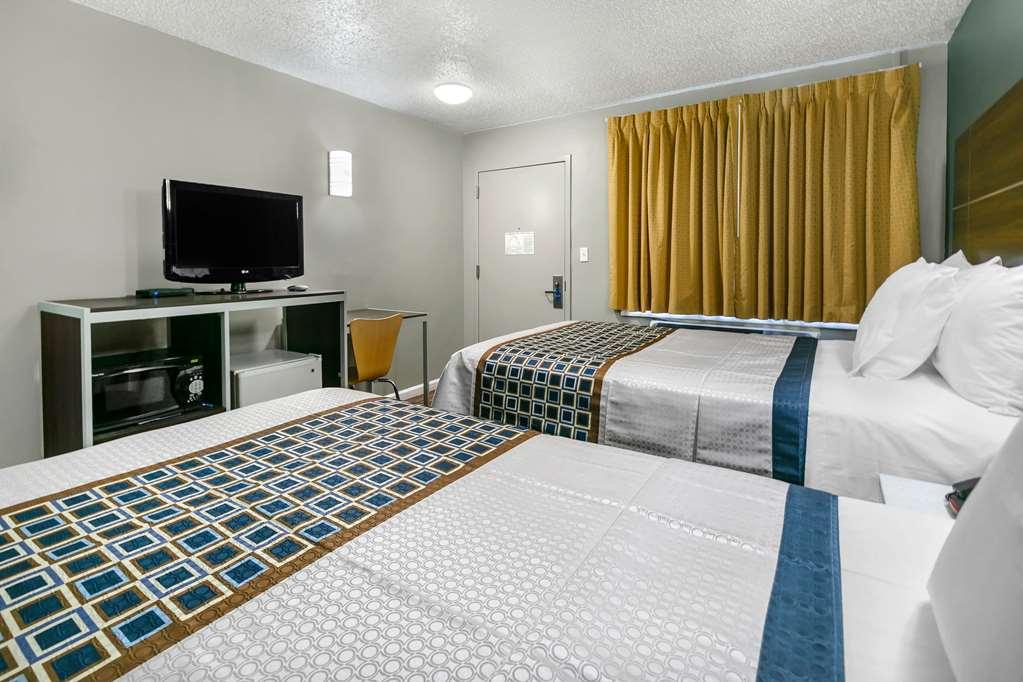 Knights Inn Bristol Левиттаун Номер фото