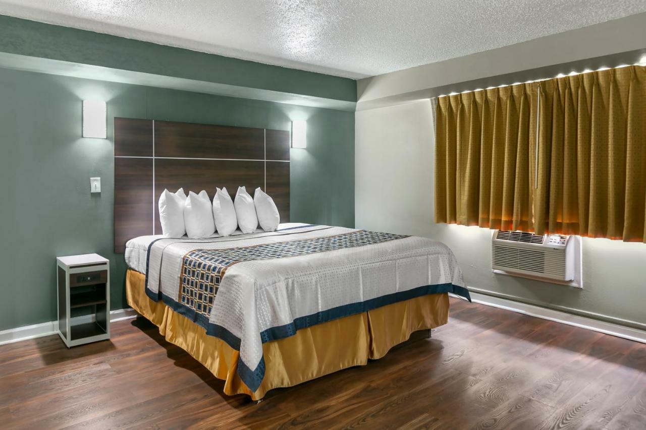 Knights Inn Bristol Левиттаун Экстерьер фото