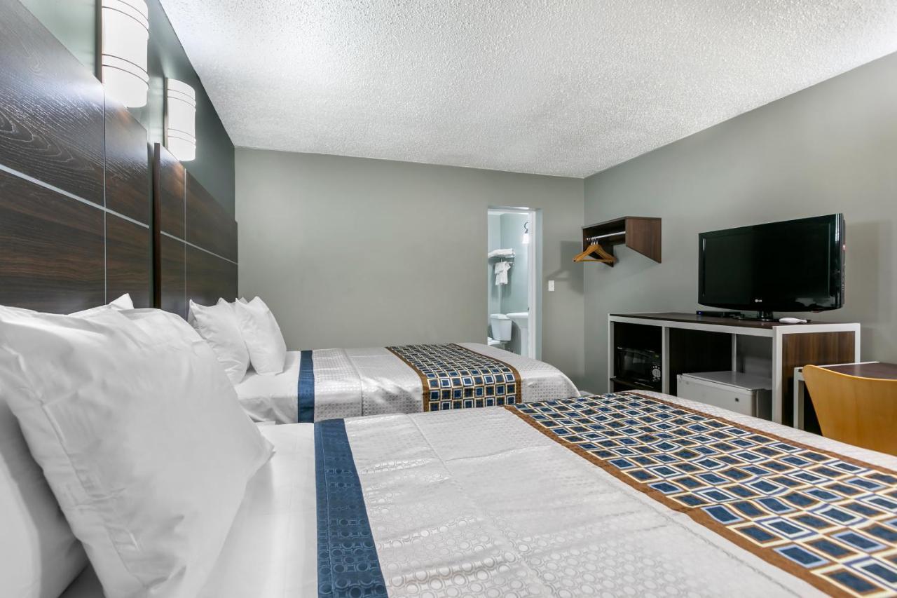 Knights Inn Bristol Левиттаун Экстерьер фото